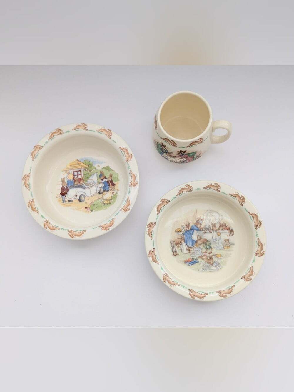 Royal Doulton Bunnykins Bone-China Pieces - 2 Bowls & 1 Cup - Picture 1 of 16